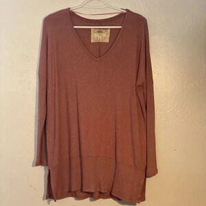 Cupio Size Medium Long Sleeve V-Neck Pullover Ribbed Cuffs Hem Lightweight Pink